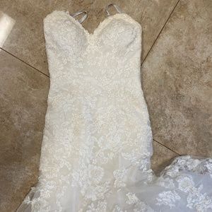 Enzoani Wedding dress